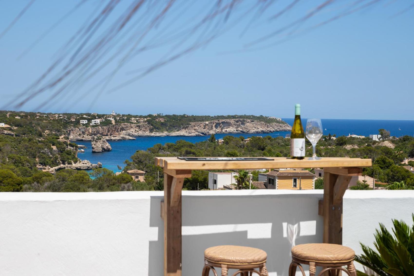 Hostal Cala Llombards Eksteriør billede