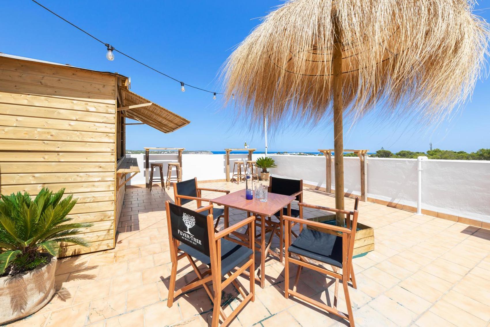 Hostal Cala Llombards Eksteriør billede