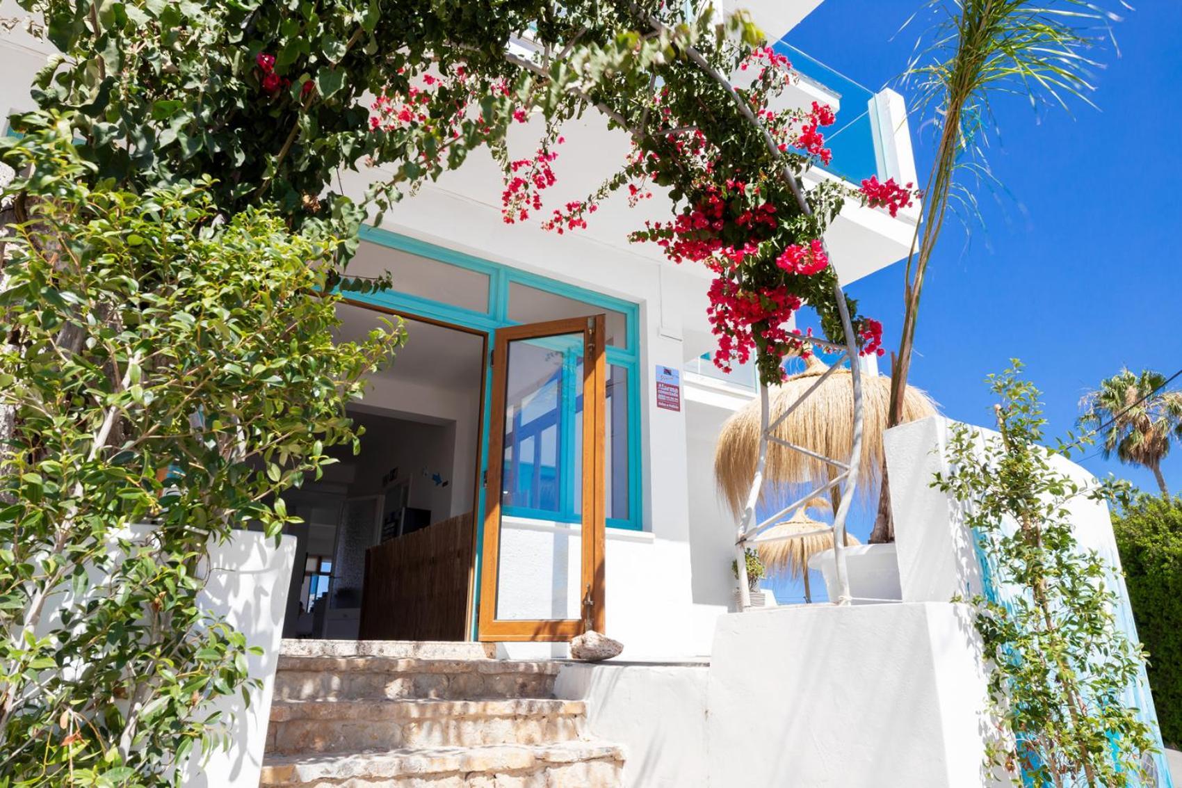 Hostal Cala Llombards Eksteriør billede